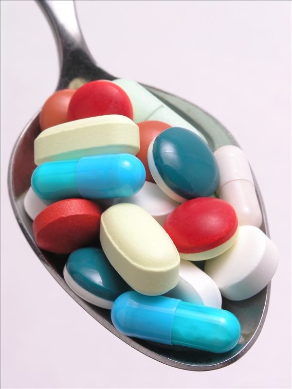 Pills_in_Spoon.jpg